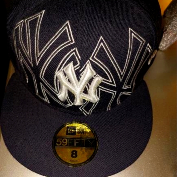 New York Yankees Fitted Hat - Picture 1 of 3